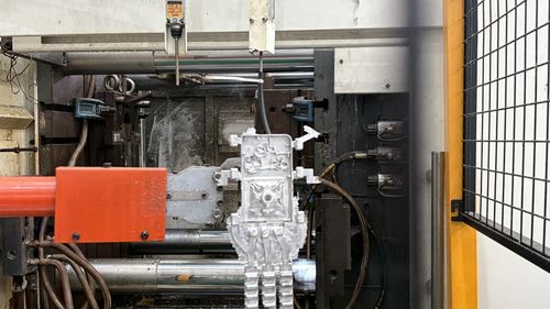 Dernières nouvelles de l'entreprise Quels sont les effets de l'application du système de canaux chauds dans le Thixomoulage ?