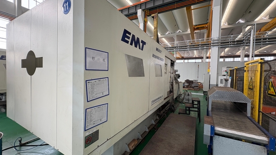 Un bon prix. Machine de moulage à haute performance pour la coulée sous pression en alliage de magnésium 8000kN Force de verrouillage du moule 105MPa Pression d'injection en ligne