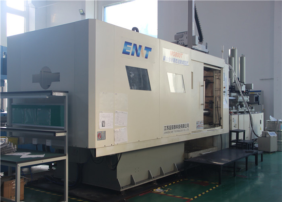 Un bon prix. 105Mpa Injection Molding Machine en ligne